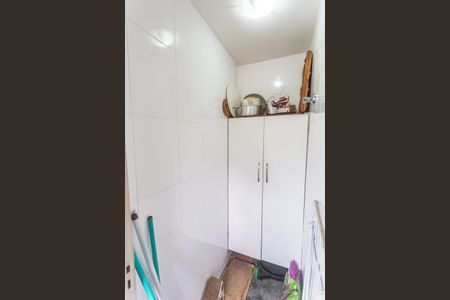 Apartamento à venda com 145m², 4 quartos e 2 vagas Apartamento à venda com 145m², 4 quartos e 2 vagasDespensa