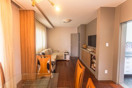 Apartamento à venda com 145m², 4 quartos e 2 vagas Apartamento à venda com 145m², 4 quartos e 2 vagasSala 2