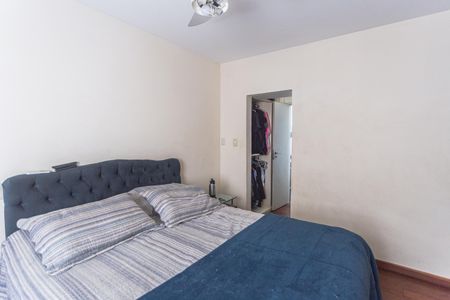 Apartamento à venda com 145m², 4 quartos e 2 vagas Apartamento à venda com 145m², 4 quartos e 2 vagasSuíte