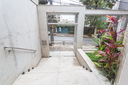 Apartamento à venda com 145m², 4 quartos e 2 vagas Apartamento à venda com 145m², 4 quartos e 2 vagasHall de entrada