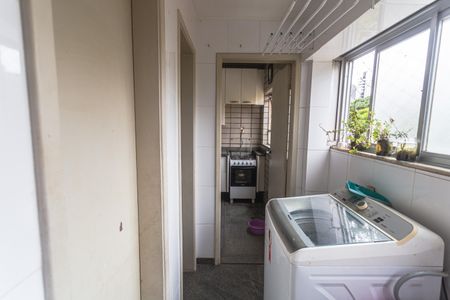 Apartamento à venda com 145m², 4 quartos e 2 vagas Apartamento à venda com 145m², 4 quartos e 2 vagasÁrea de Serviço