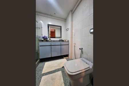 Apartamento para alugar com 500m², 4 quartos e 4 vagas Apartamento para alugar com 500m², 4 quartos e 4 vagasBanheiro da Suíte 4