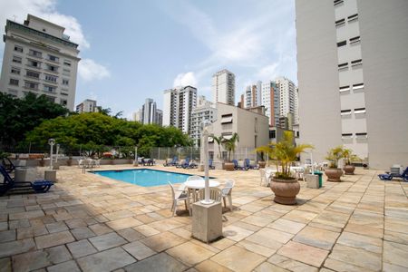 Apartamento à venda com 40m², 1 quarto e 1 vaga Apartamento à venda com 40m², 1 quarto e 1 vagaÁrea Comum - Piscina