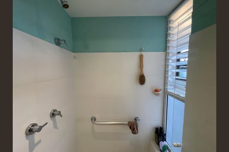 Apartamento à venda com 75m², 2 quartos e 1 vaga Apartamento à venda com 75m², 2 quartos e 1 vagaBanheiro Social