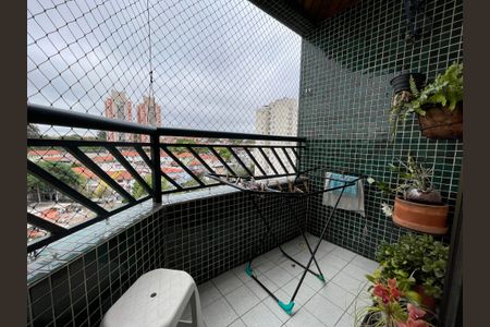 Apartamento à venda com 75m², 2 quartos e 1 vaga Apartamento à venda com 75m², 2 quartos e 1 vagaSala