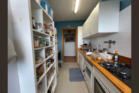 Apartamento à venda com 75m², 2 quartos e 1 vaga Apartamento à venda com 75m², 2 quartos e 1 vagaCozinha