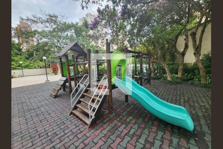 Apartamento à venda com 75m², 2 quartos e 1 vaga Apartamento à venda com 75m², 2 quartos e 1 vagaÁrea comum - Playground