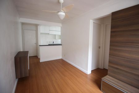 Sala de apartamento para alugar com 2 quartos, 47m² em Parque Munhoz, São Paulo