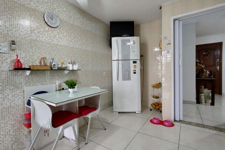 Apartamento à venda com 133m², 2 quartos e 1 vaga Apartamento à venda com 133m², 2 quartos e 1 vagaCozinha