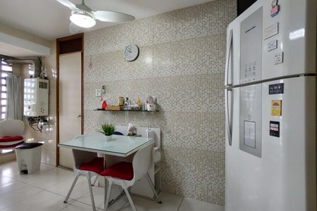 Apartamento à venda com 133m², 2 quartos e 1 vaga Apartamento à venda com 133m², 2 quartos e 1 vagaCozinha