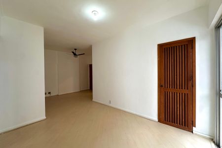 Sala de apartamento para alugar com 2 quartos, 75m² em Jardim Botânico, Rio de Janeiro