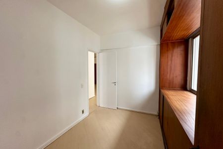 Quarto 1 de apartamento para alugar com 2 quartos, 75m² em Jardim Botânico, Rio de Janeiro