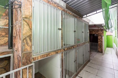 Casa à venda com 200m², 4 quartos e 1 vagaÁrea de Serviço - Canil