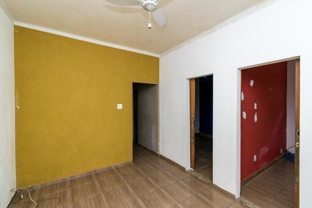 Sala de casa para alugar com 4 quartos, 200m² em Penha Circular, Rio de Janeiro