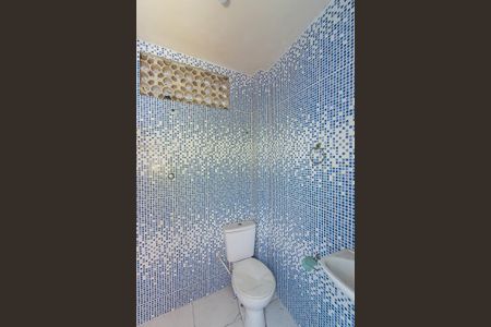 Casa à venda com 200m², 4 quartos e 1 vagaBanheiro de serviço