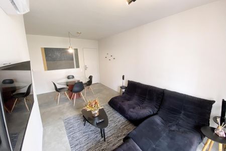 Sala de apartamento à venda com 2 quartos, 60m² em Jardim Paulista, São Paulo