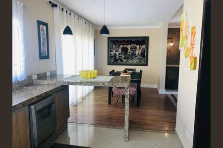 Casa à venda com 3 quartos, 180m² em Jardim Peri, São Paulo