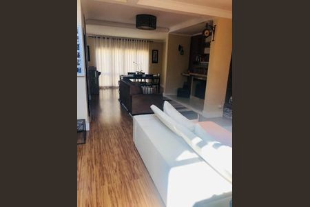 Casa à venda com 3 quartos, 180m² em Jardim Peri, São Paulo