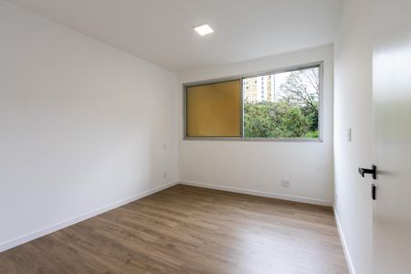 Apartamento à venda com 115m², 2 quartos e 1 vaga Apartamento à venda com 115m², 2 quartos e 1 vagaQuarto