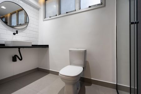 Apartamento à venda com 115m², 2 quartos e 1 vaga Apartamento à venda com 115m², 2 quartos e 1 vagaBanheiro da Suíte