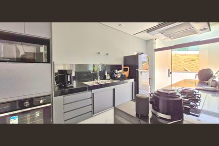 Casa de condomínio à venda com 282m², 3 quartos e 4 vagasCozinha