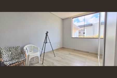 Casa de condomínio à venda com 282m², 3 quartos e 4 vagasQuarto 1