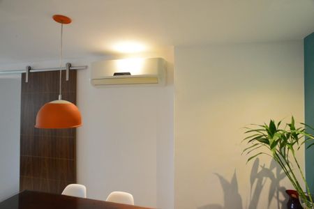 Sala de apartamento para alugar com 2 quartos, 65m² em Barra da Tijuca, Rio de Janeiro