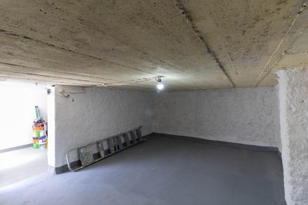 Casa à venda com 120m², 2 quartos e 2 vagas Casa à venda com 120m², 2 quartos e 2 vagasPorão