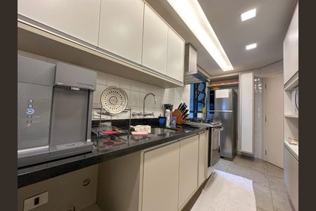 Apartamento à venda com 84m², 3 quartos e 2 vagas Apartamento à venda com 84m², 3 quartos e 2 vagasCozinha