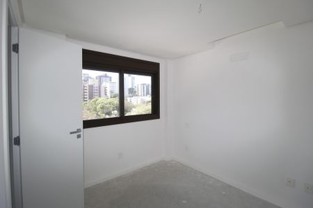 Apartamento à venda com 125m², 3 quartos e 2 vagasSuíte 2