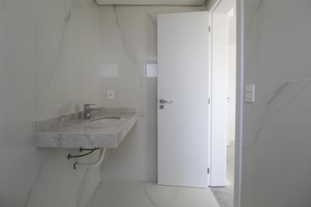 Apartamento à venda com 125m², 3 quartos e 2 vagasBanheiro da Suíte 1