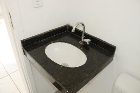 Lavabo de casa de condomínio para alugar com 2 quartos, 50m² em Jardim Ipes, Cotia