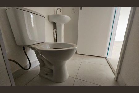 Apartamento para alugar com 54m², 2 quartos e sem vaga Apartamento para alugar com 54m², 2 quartos e sem vagaBanheiro