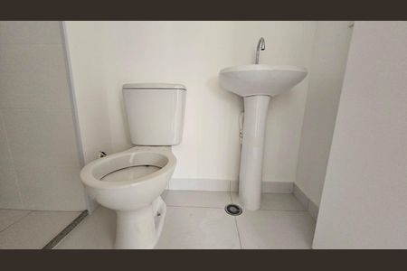 Apartamento para alugar com 54m², 2 quartos e sem vaga Apartamento para alugar com 54m², 2 quartos e sem vagaBanheiro