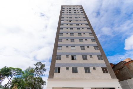 Apartamento à venda com 42m², 2 quartos e 1 vaga Apartamento à venda com 42m², 2 quartos e 1 vagaFachada