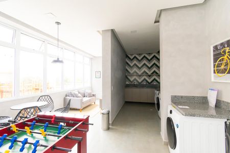 Apartamento à venda com 42m², 2 quartos e 1 vaga Apartamento à venda com 42m², 2 quartos e 1 vagaÁrea comum - Sala de jogos e Lavanderia