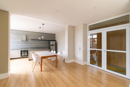 Apartamento à venda com 42m², 2 quartos e 1 vaga Apartamento à venda com 42m², 2 quartos e 1 vagaÁrea comum - Salão de festas