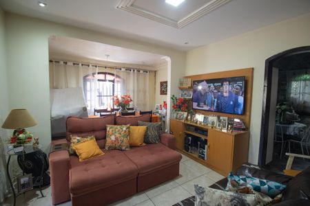 Sala de casa para alugar com 3 quartos, 200m² em Gradim, São Gonçalo