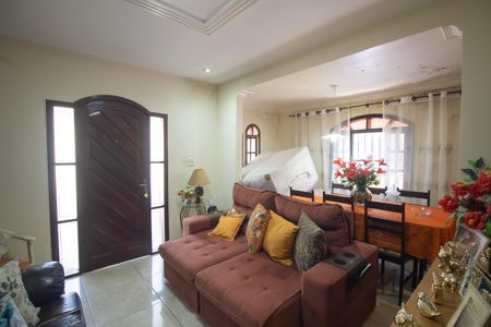 Sala de casa para alugar com 3 quartos, 200m² em Gradim, São Gonçalo