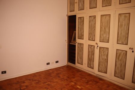 Apartamento para alugar com 348m², 2 quartos e 2 vagasQuarto