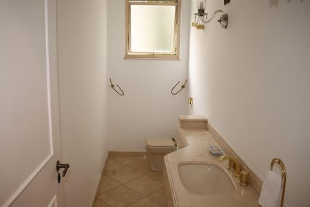 Apartamento para alugar com 348m², 2 quartos e 2 vagasLavabo