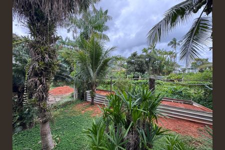 Casa à venda com 320m², 4 quartos e 2 vagas Casa à venda com 320m², 4 quartos e 2 vagasÁrea externa