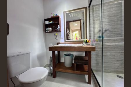 Casa à venda com 320m², 4 quartos e 2 vagas Casa à venda com 320m², 4 quartos e 2 vagasSuíte 2 - Banheiro
