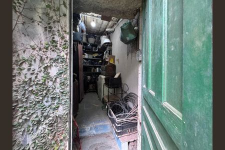 Casa à venda com 320m², 4 quartos e 2 vagas Casa à venda com 320m², 4 quartos e 2 vagasÁrea externa