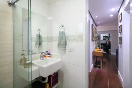 Apartamento à venda com 95m², 2 quartos e 3 vagas Apartamento à venda com 95m², 2 quartos e 3 vagasBanheiro