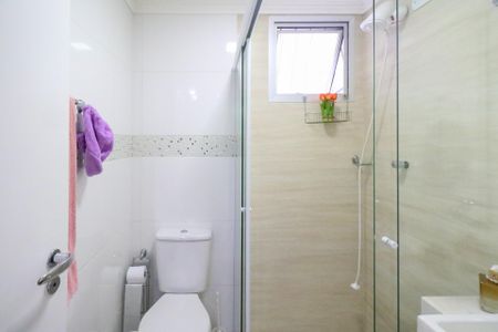Apartamento à venda com 95m², 2 quartos e 3 vagas Apartamento à venda com 95m², 2 quartos e 3 vagasBanheiro