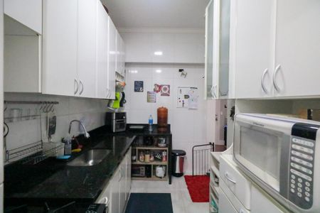 Apartamento à venda com 95m², 2 quartos e 3 vagas Apartamento à venda com 95m², 2 quartos e 3 vagasCozinha