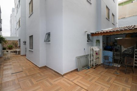 Apartamento à venda com 95m², 2 quartos e 3 vagas Apartamento à venda com 95m², 2 quartos e 3 vagasQuintal