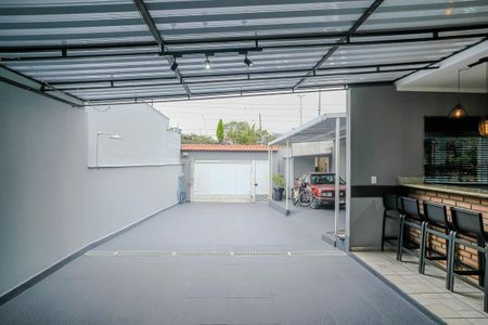 Casa à venda com 150m², 3 quartos e 7 vagasGaragem 