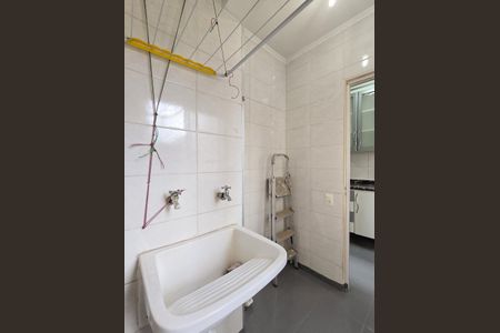 Apartamento à venda com 68m², 2 quartos e 1 vagaÁrea de Serviço